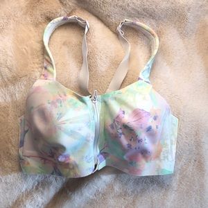 NWOT Victoria’s Secret Knockout Sports Bra (pastel floral)